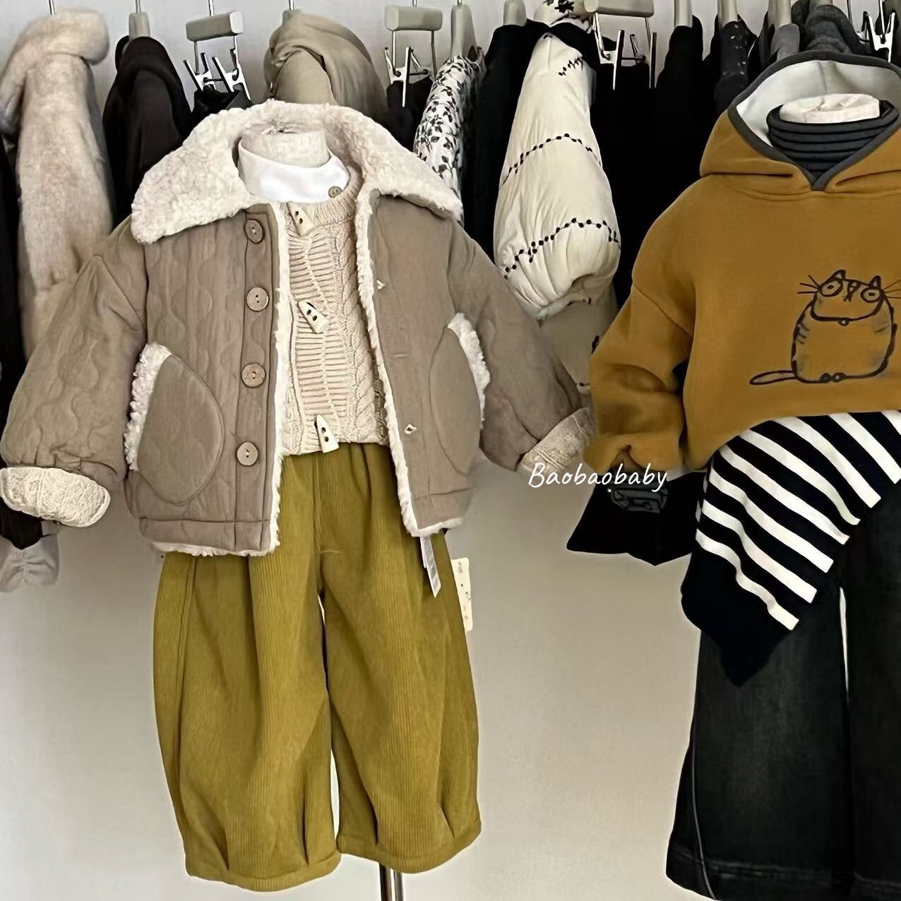 奶茶翻領羊羔保暖外套