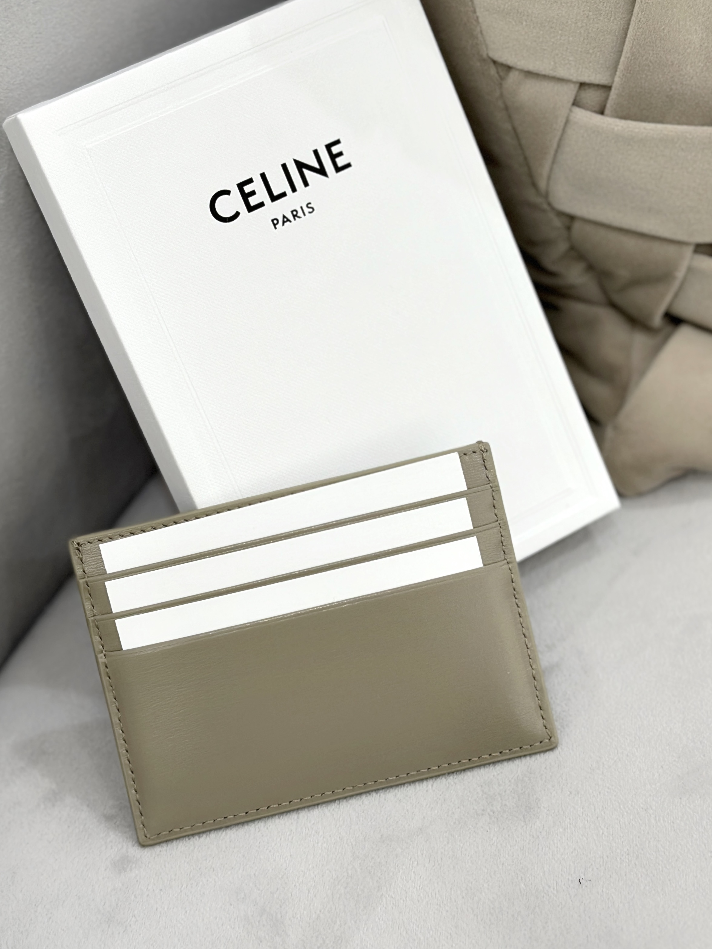 CELINE Triomphe Cardholder