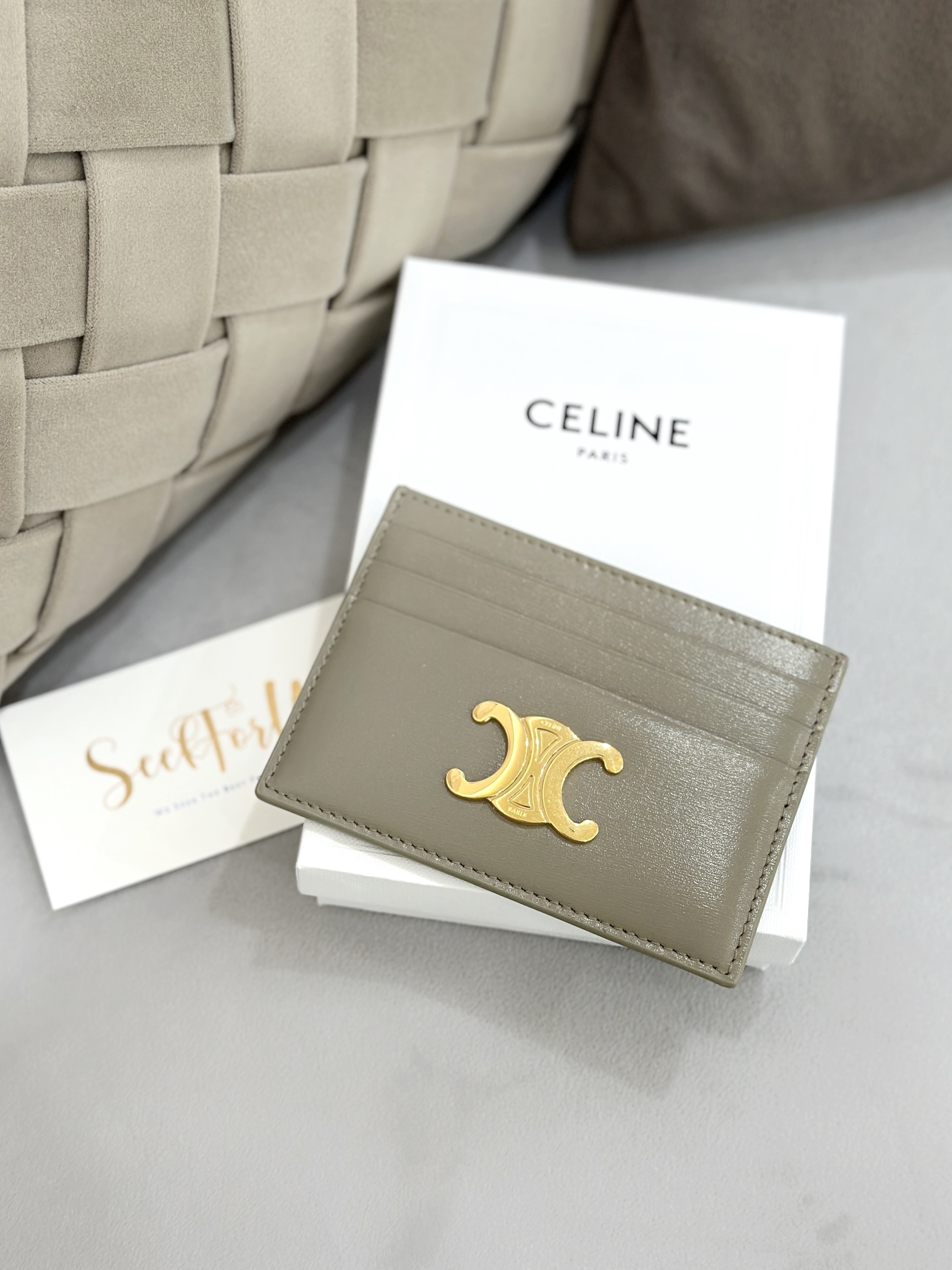 CELINE Triomphe Cardholder