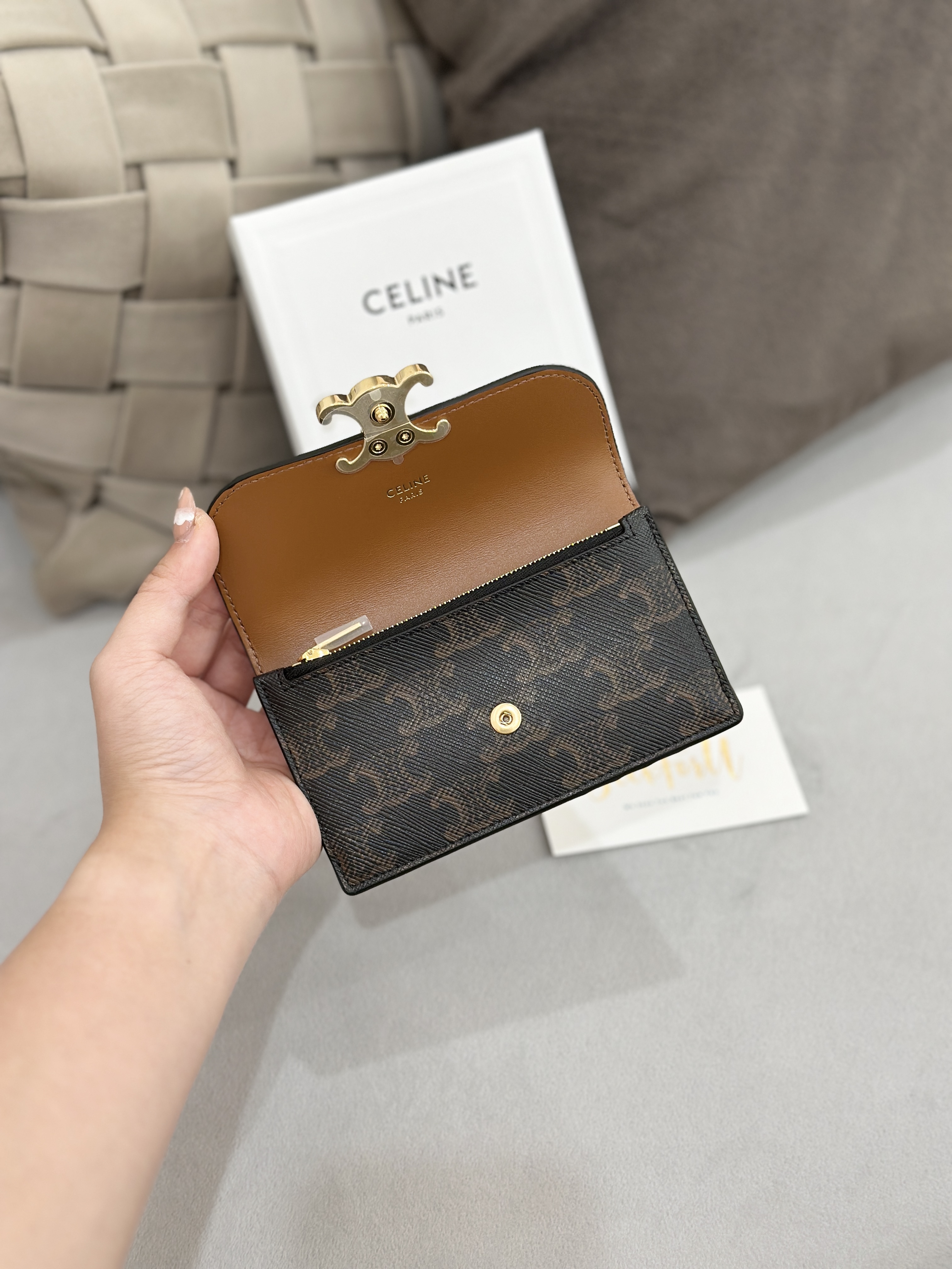CELINE Long Cardholder With Flap Triomphe