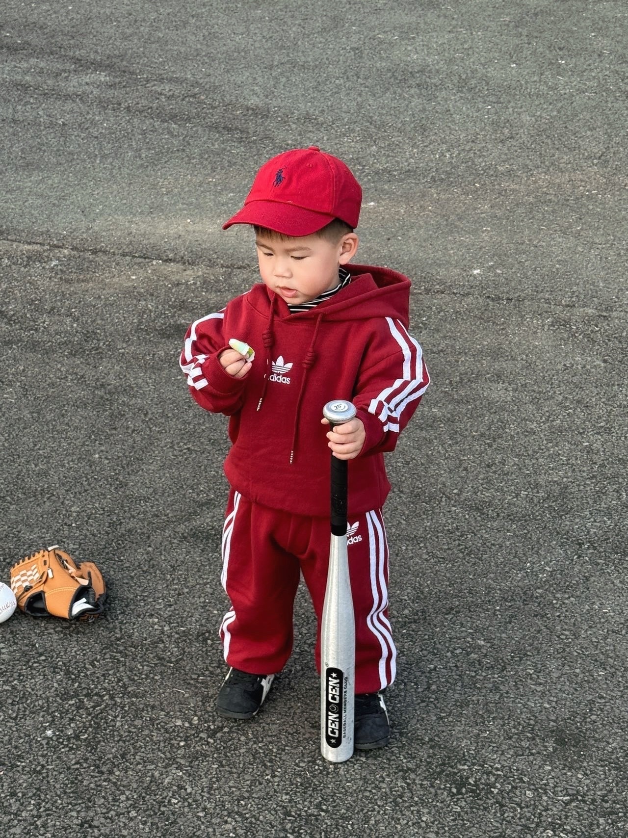 𝐀𝐝𝐢𝐝𝐚𝐬 復古風酒紅色連帽衛衣褲套裝