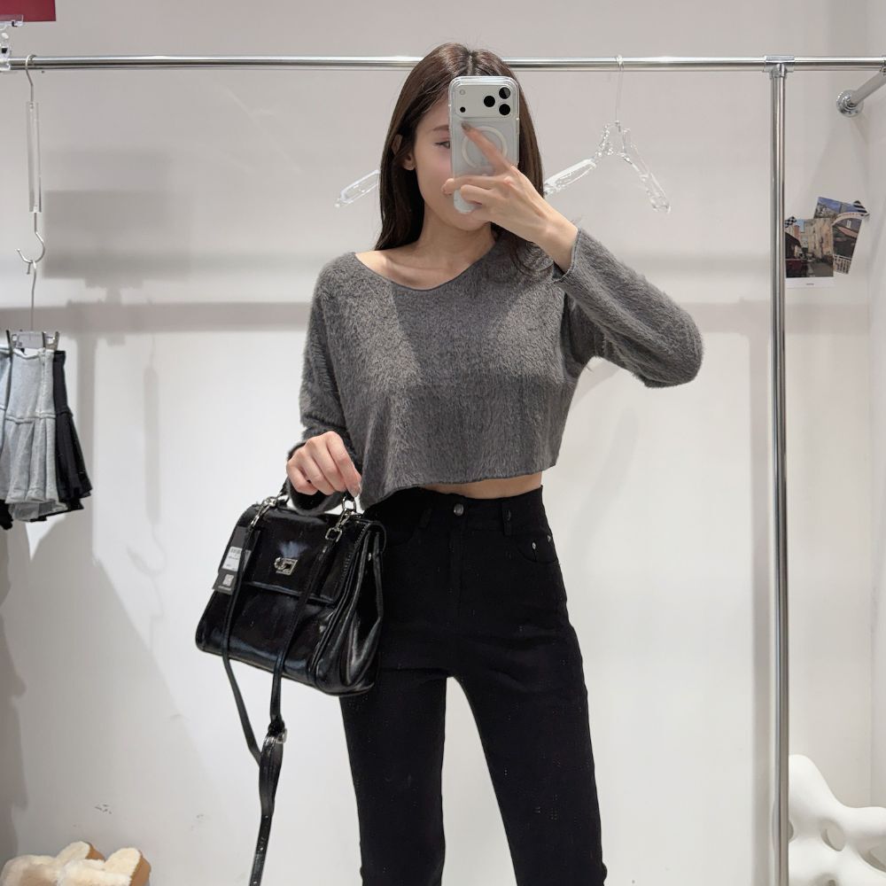 【門市爆款】DOMISS自訂-毛茸茸短版上衣 毛衣(現貨)