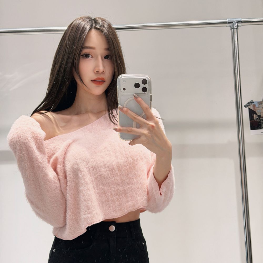 【門市爆款】DOMISS自訂-毛茸茸短版上衣 毛衣(現貨)