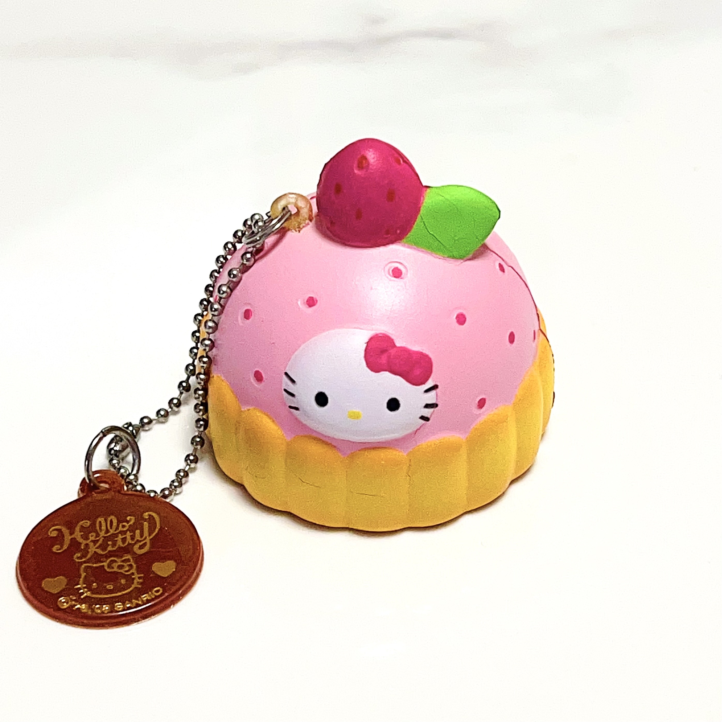 Vintage Hello Kitty strawberry tart squishy