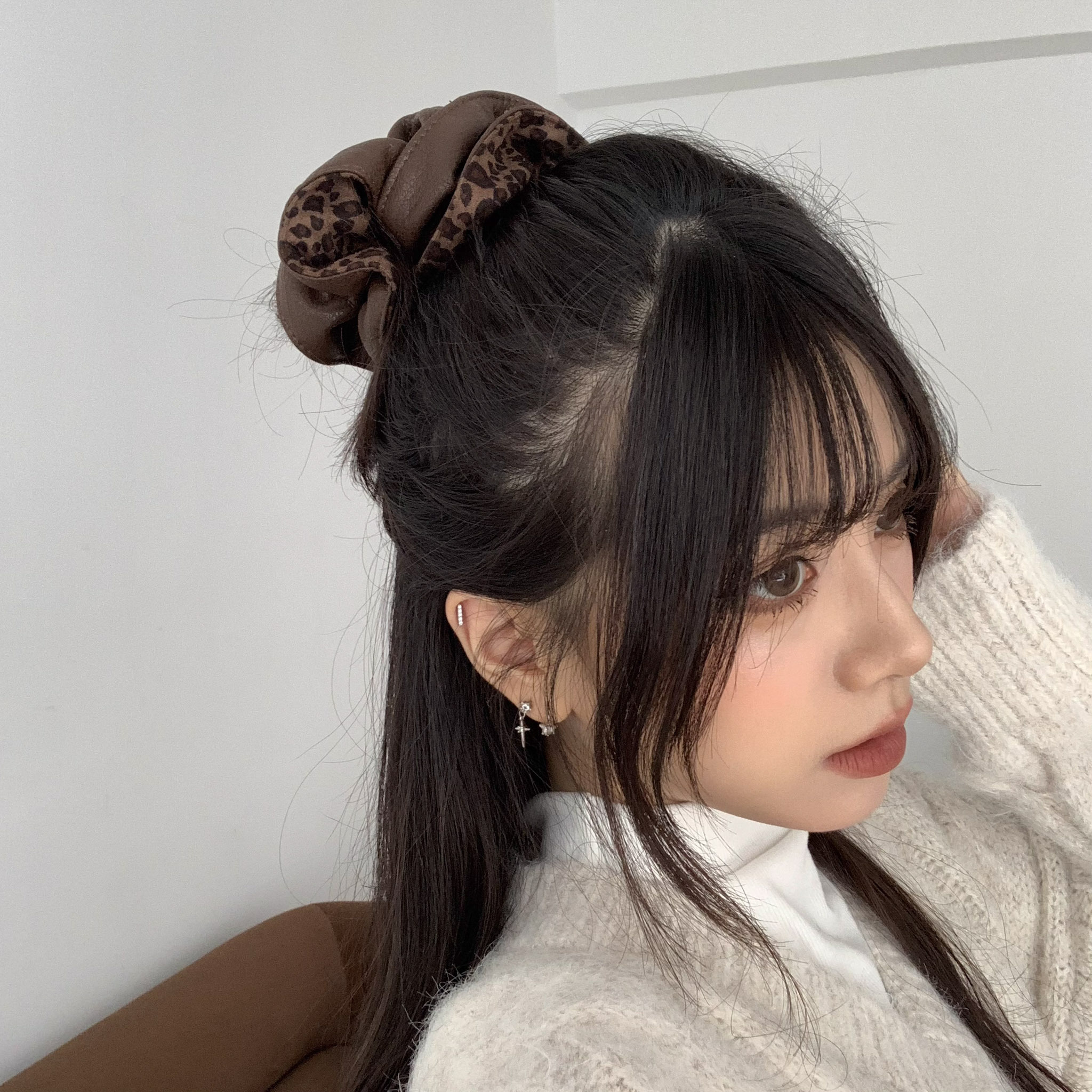 ISA_豹紋控會愛! 個性豹紋拼接皮革設計髮圈_51211