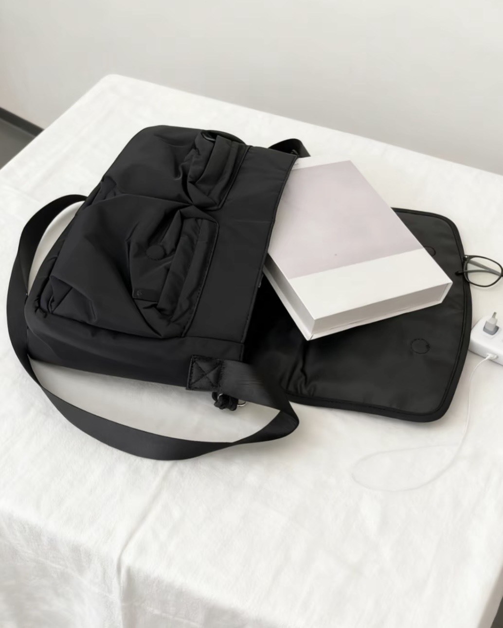 Adidas OG 13.1L 大容量郵差包