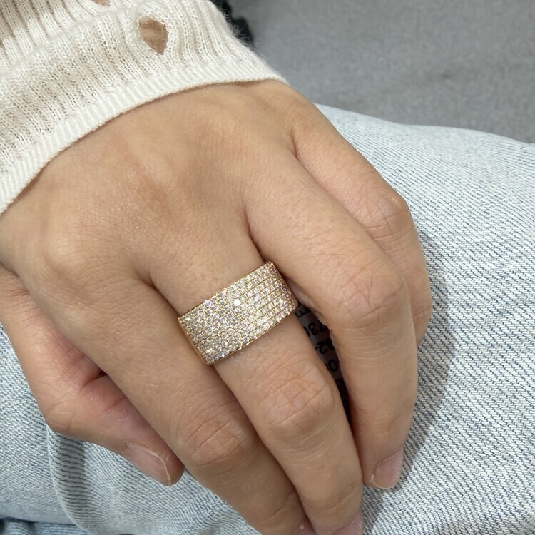 18K黃金鑽石闊身戒指