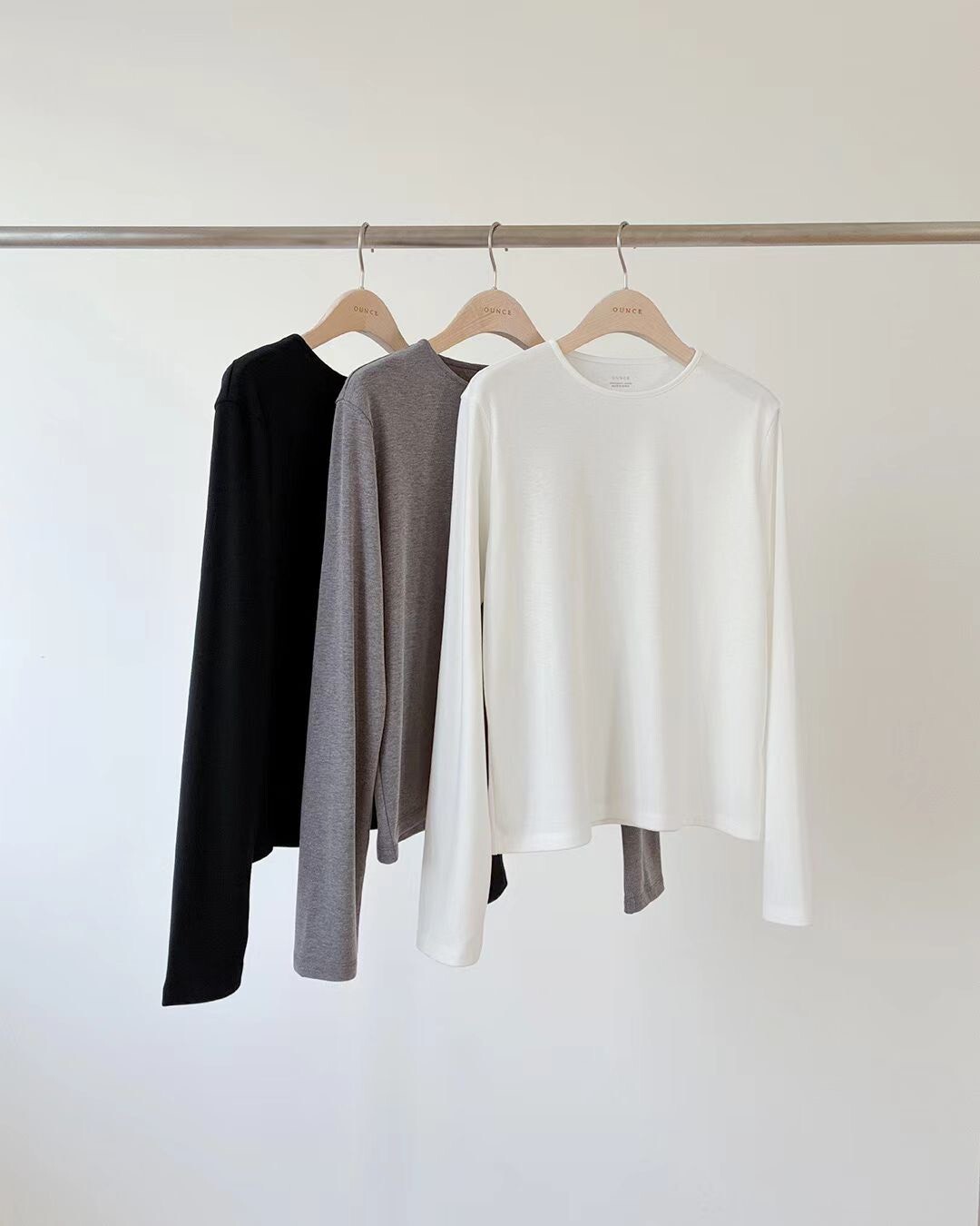 #AD03內磨毛長袖素T(黑/白/灰)