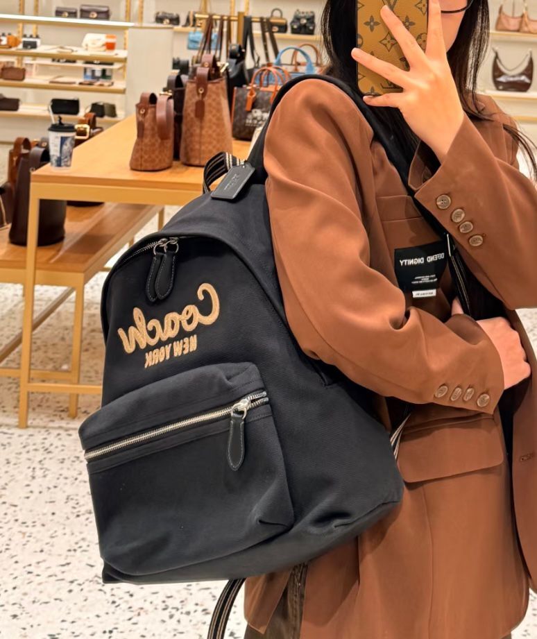【預購】Coach K121601 Cargo 背包(黑色)