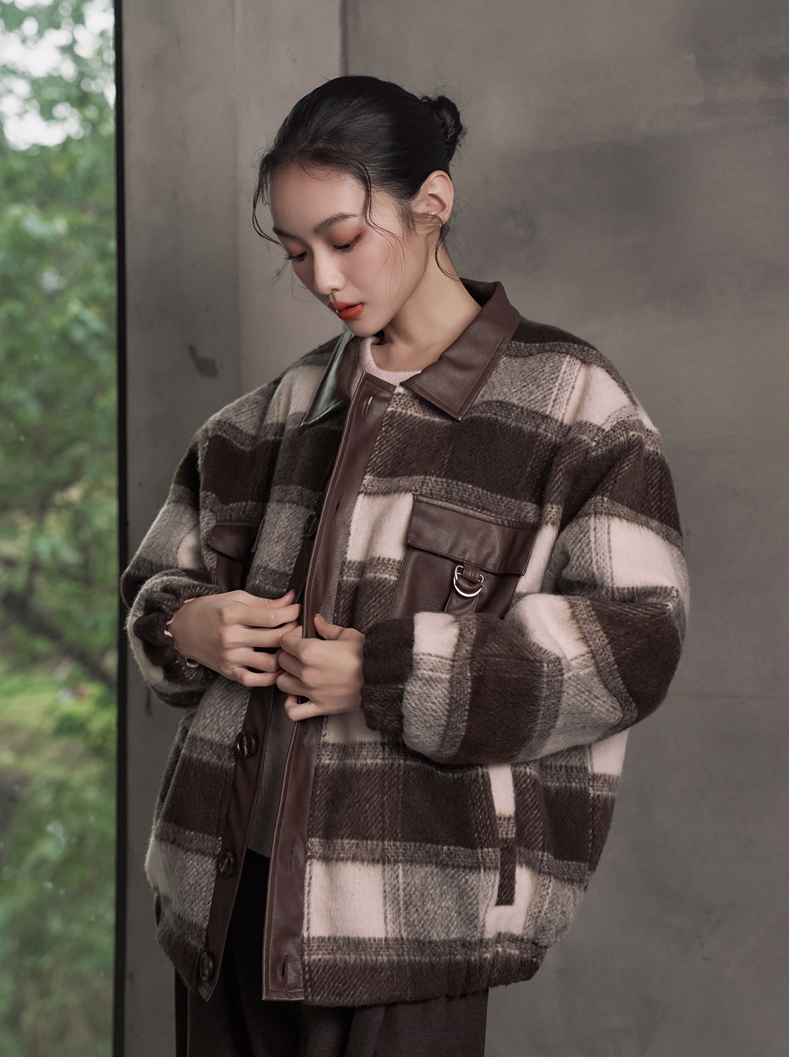 格紋撞皮鋪棉長袖外套