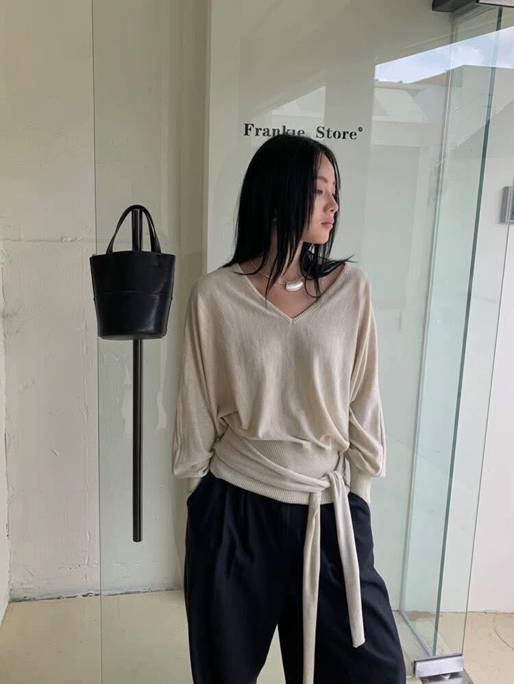 韓-253043 V領綁帶慵懶針織上衣（W7895）