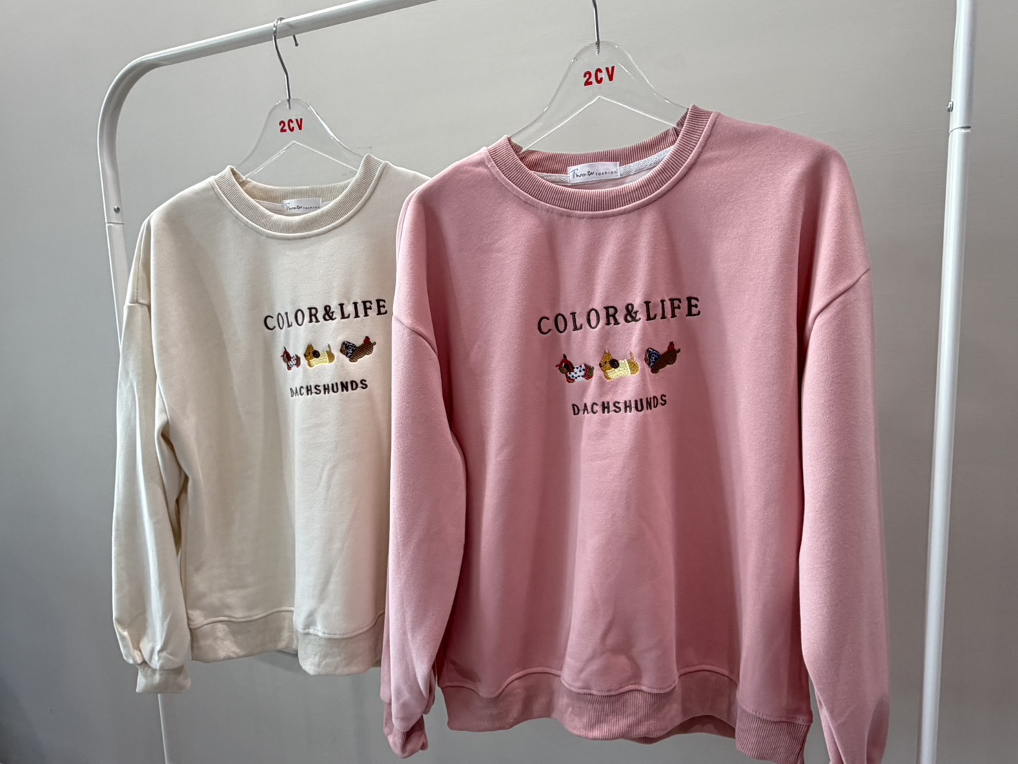 B8178-刺繡狗狗棉質大學T