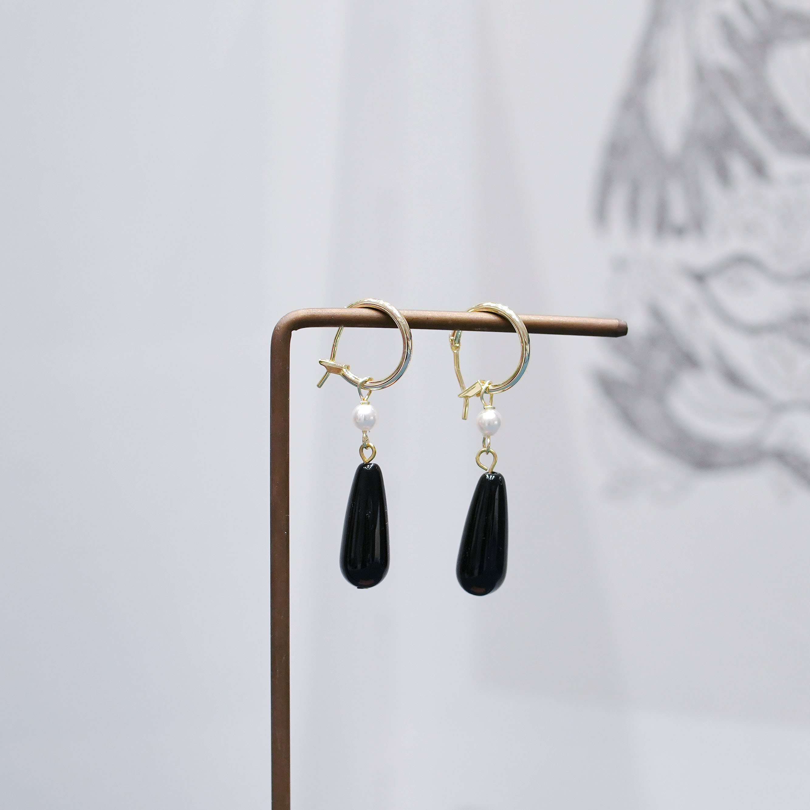 黑瑪瑙水滴垂墜耳環