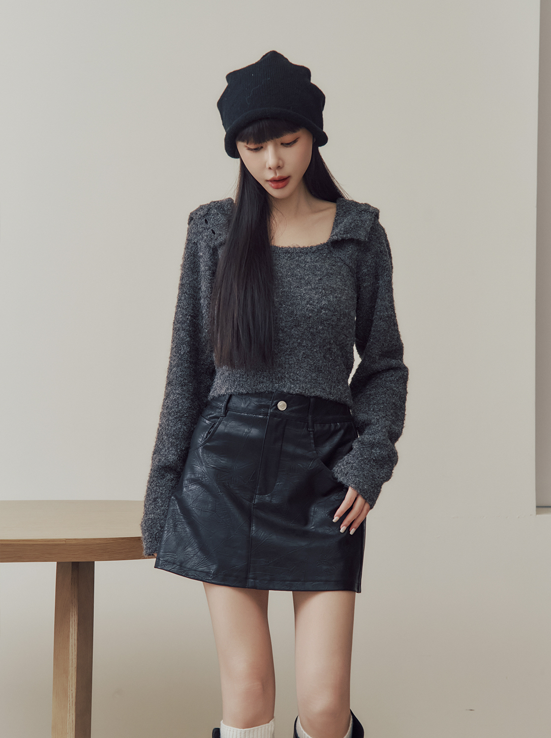 質感仿皮革迷你裙