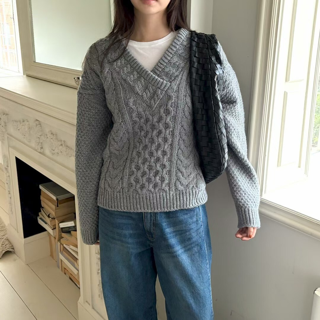 #AD23V領羊毛麻花針織衣(深藍/灰/白)