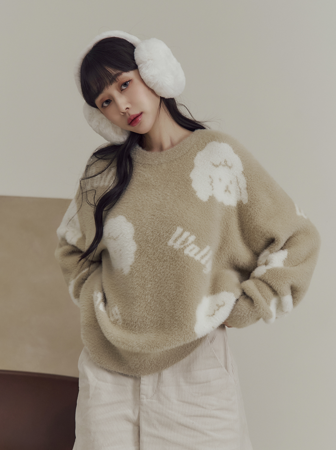 滿滿軟軟兔文字毛絨毛衣