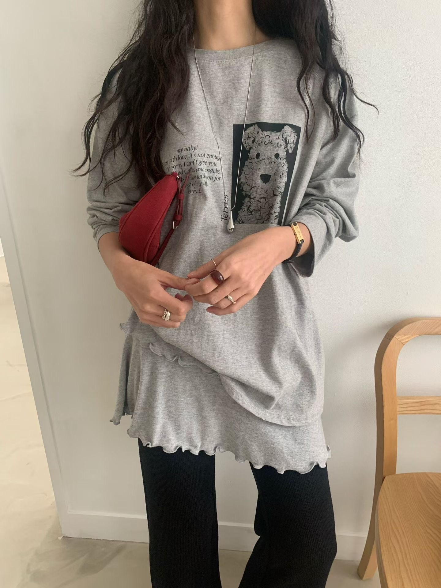 #228N653 假日活潑，Saturday 小狗長Tee