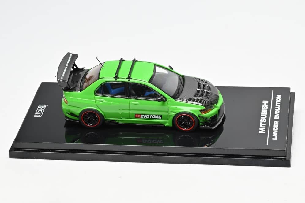預訂:1/64 iHCM64 Mitsubishi Lancer GSR Evolution 9 Green with Carbon Bonnet (iHCM64-008G)
