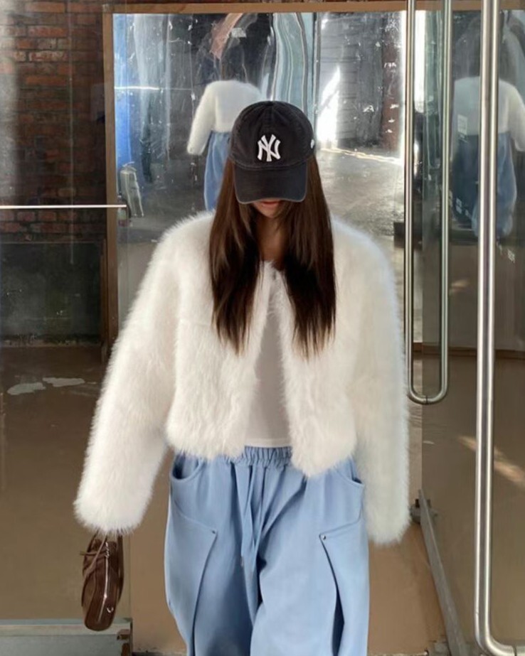 #AD31毛毛短版外套(咖/杏/白/灰)