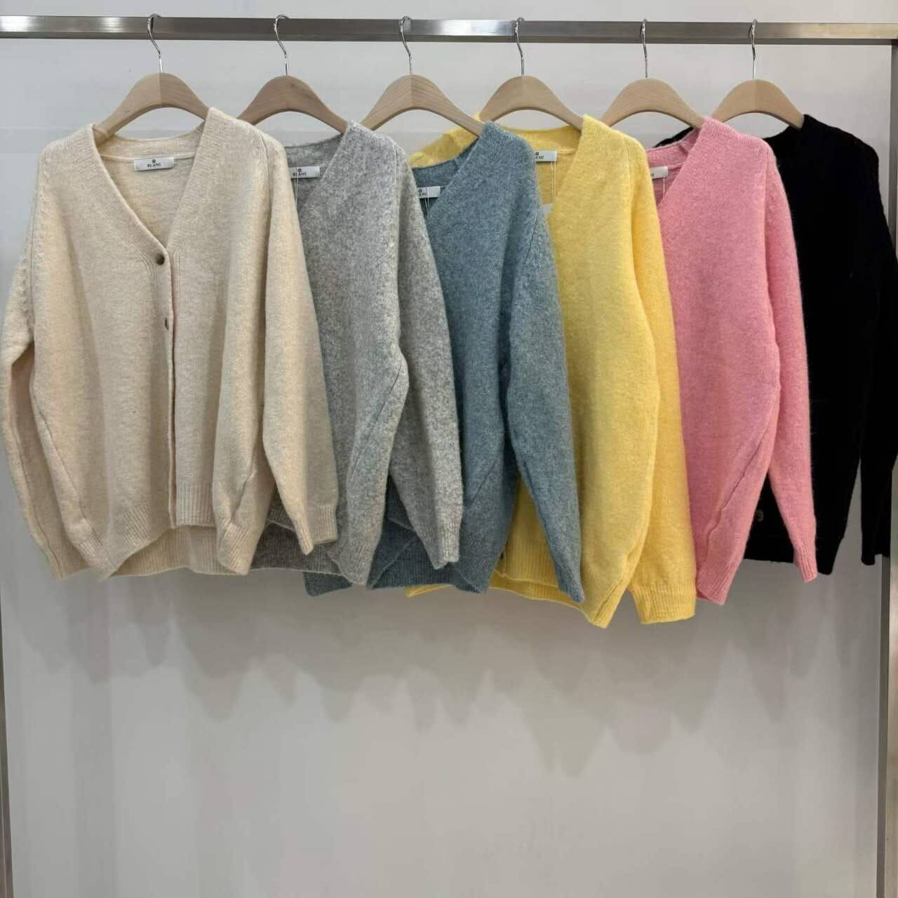 MB5305 大V領羊毛木紋扣外套