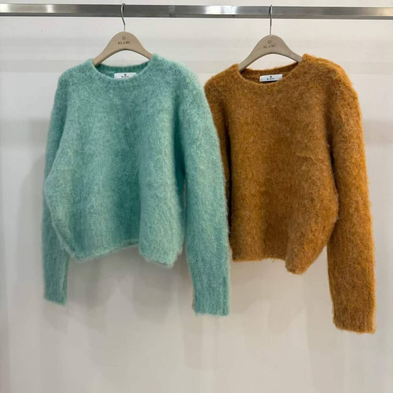 MB5309 毛毛圓領軟糯毛衣