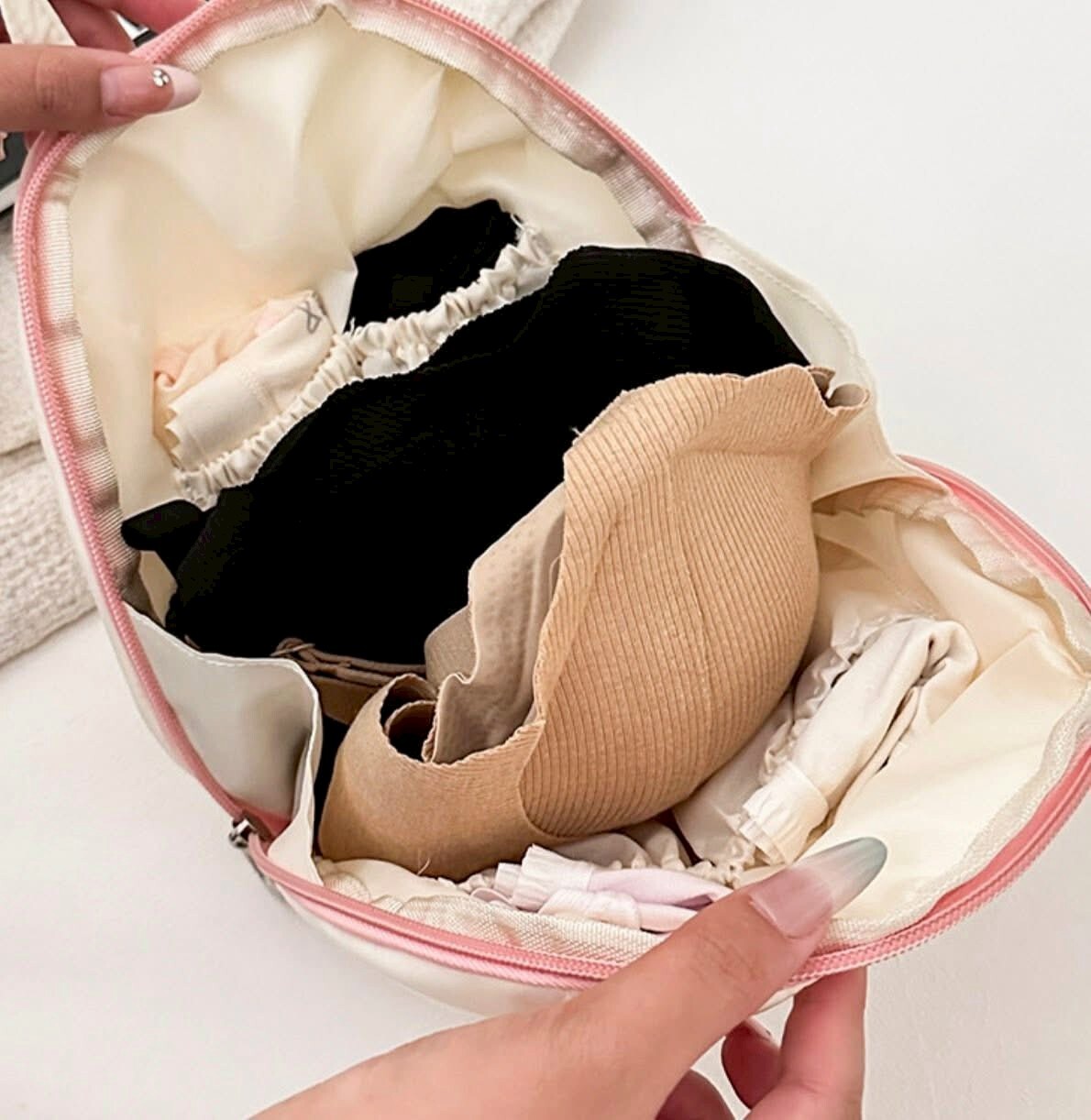 韓-252937 KT圓形旅行收納包