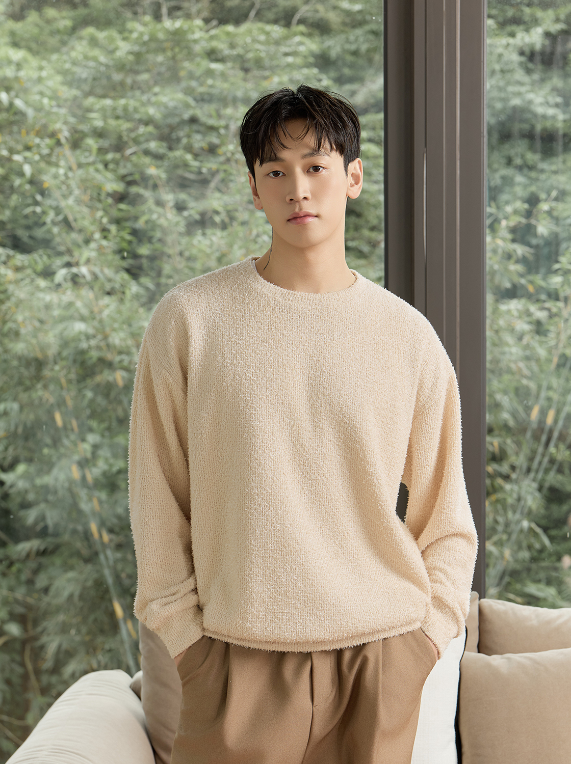 簡約質感絨圓領大學TEE