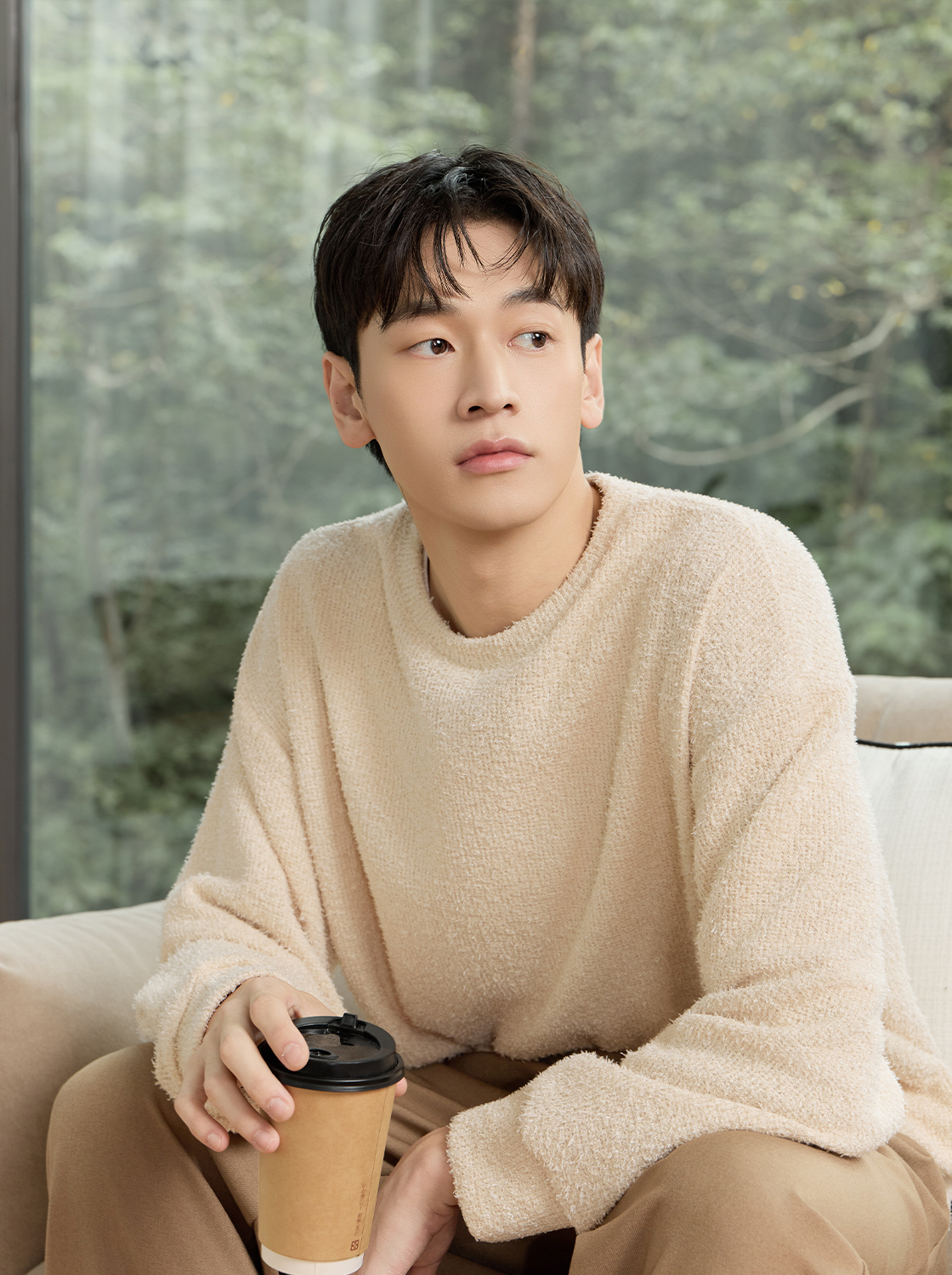 簡約質感絨圓領大學TEE