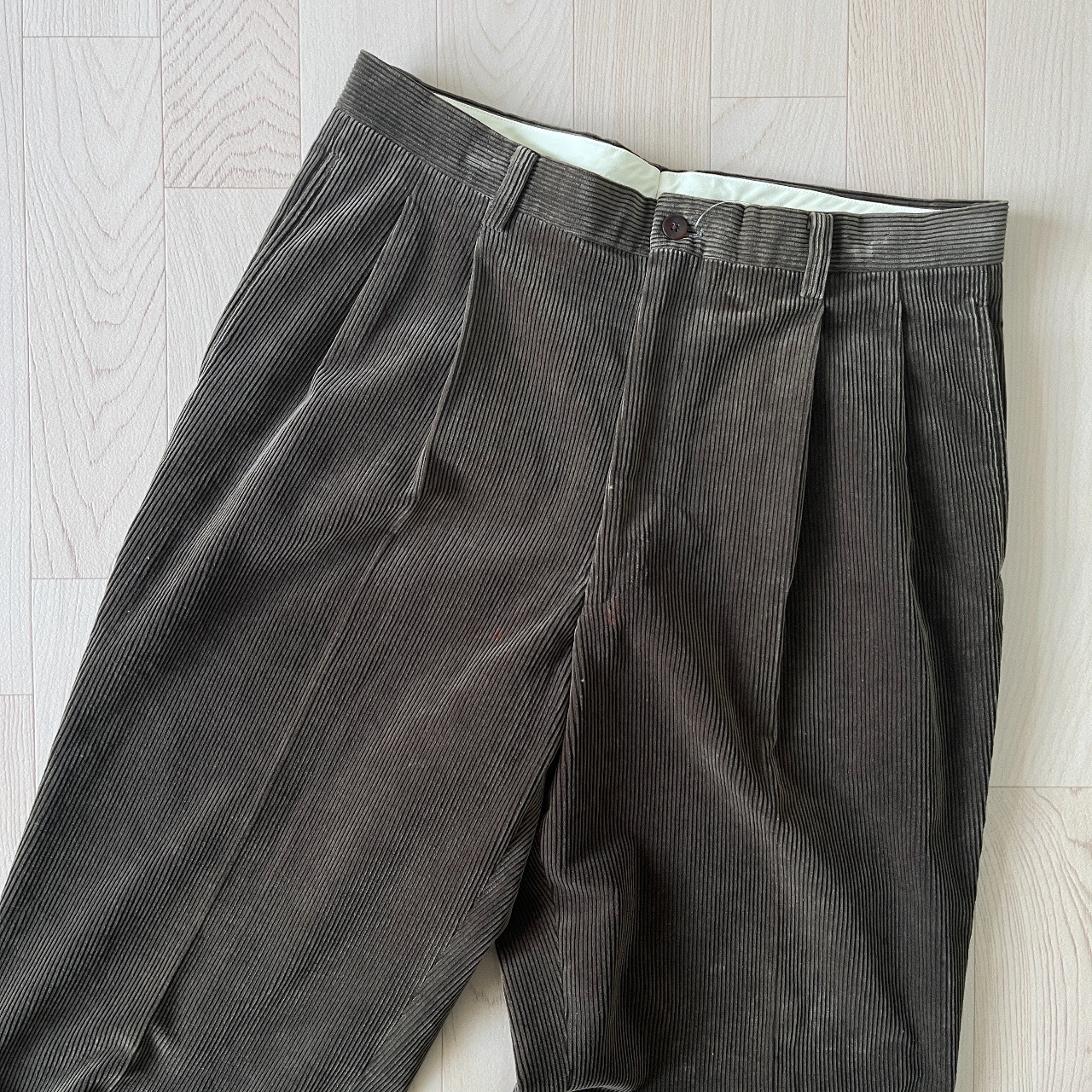 Aquacustum墨綠色燈芯絨長褲