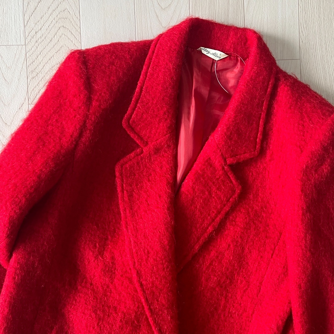 日本製鮮紅色羊毛外套
