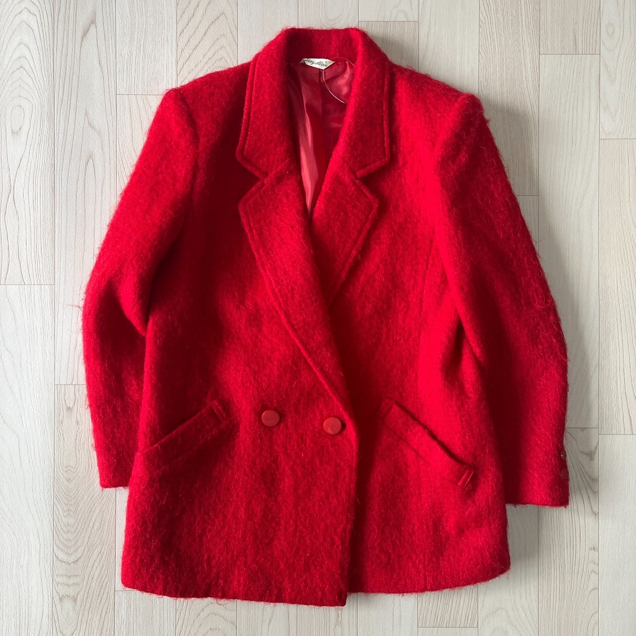 日本製鮮紅色羊毛外套