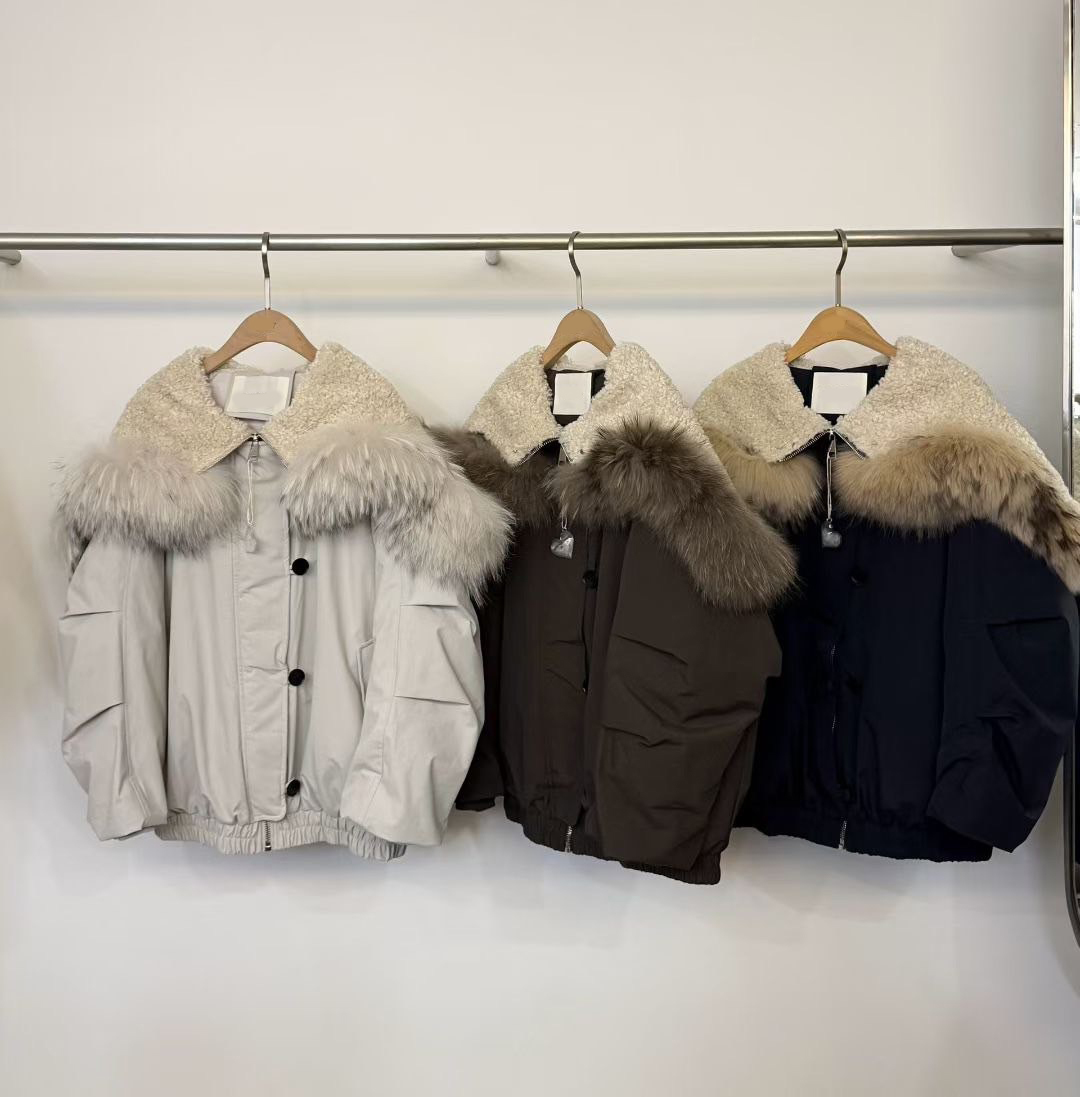 配色QQ毛皮草領片造型溫暖排釦外套 / 3色