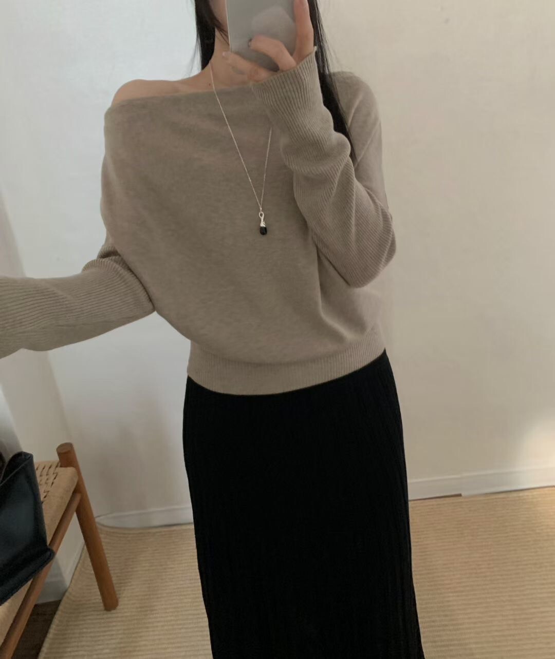 可拉露肩造型優雅感針織上衣 / 3色