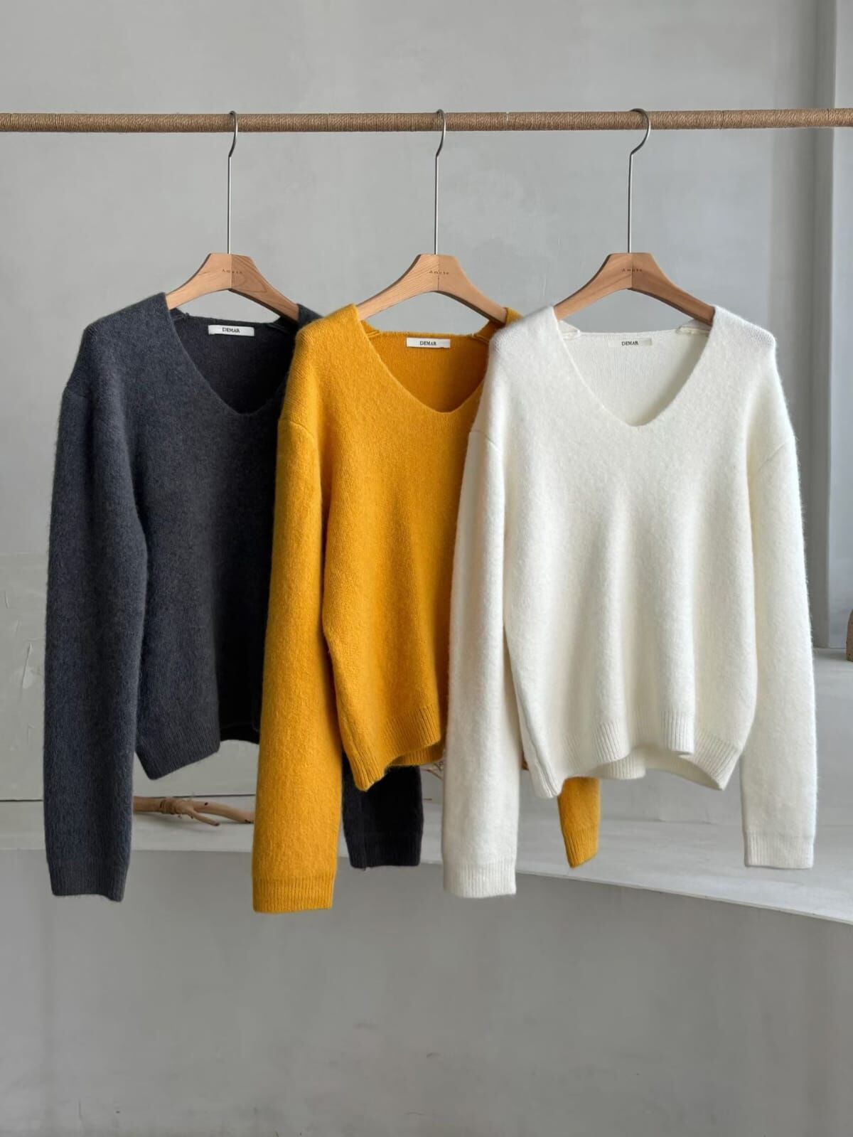 DM5312 簡約V領針織毛衣