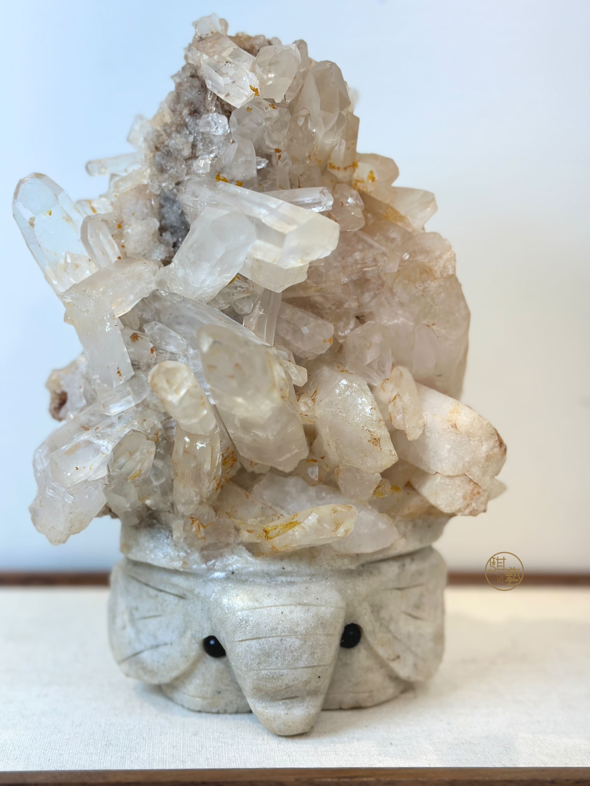 白水晶簇大象｜淨化鎮宅・智慧守護・穩財招福