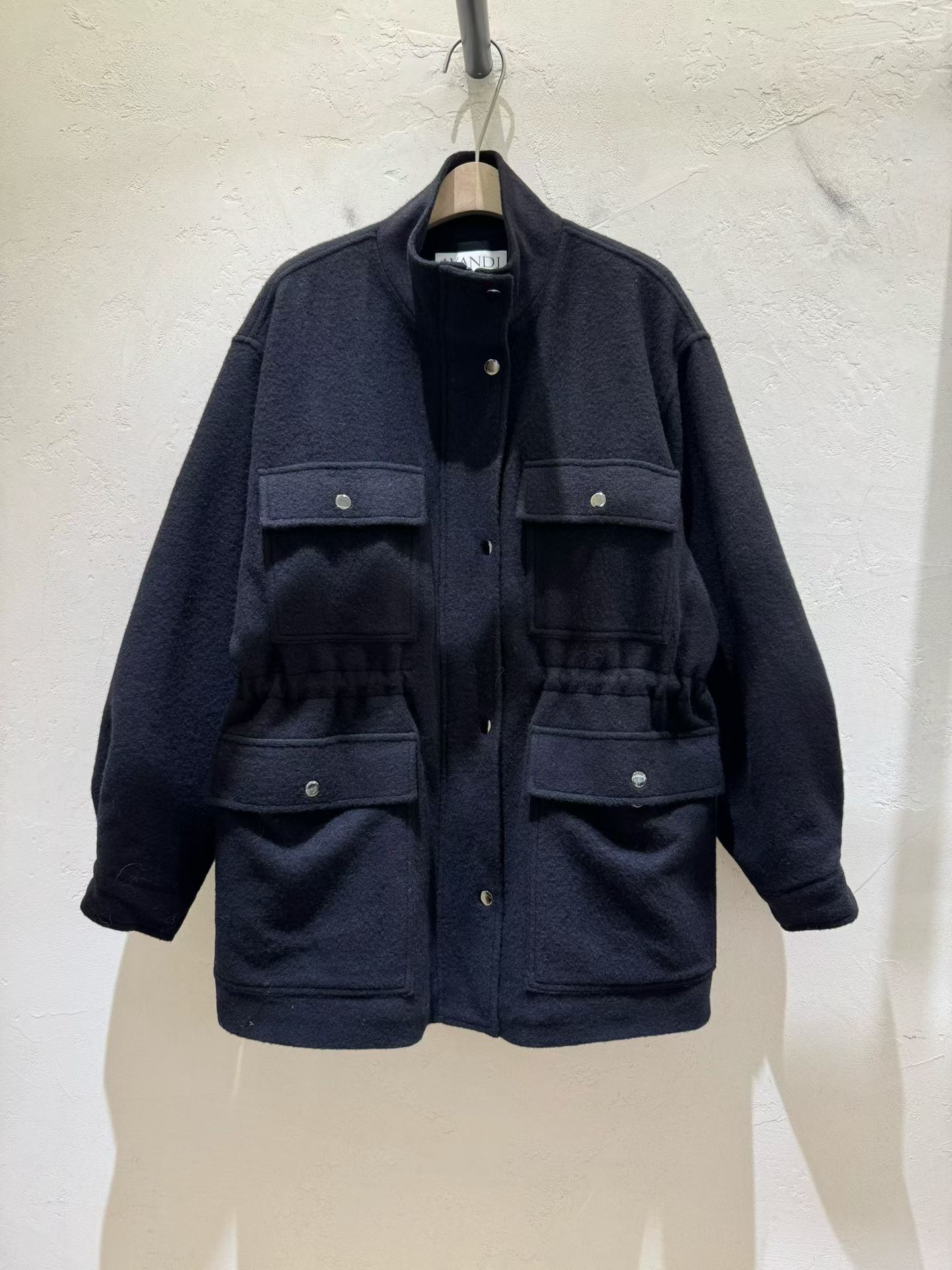 WJ5333 黑色80%羊毛口袋工裝抽繩腰身外套