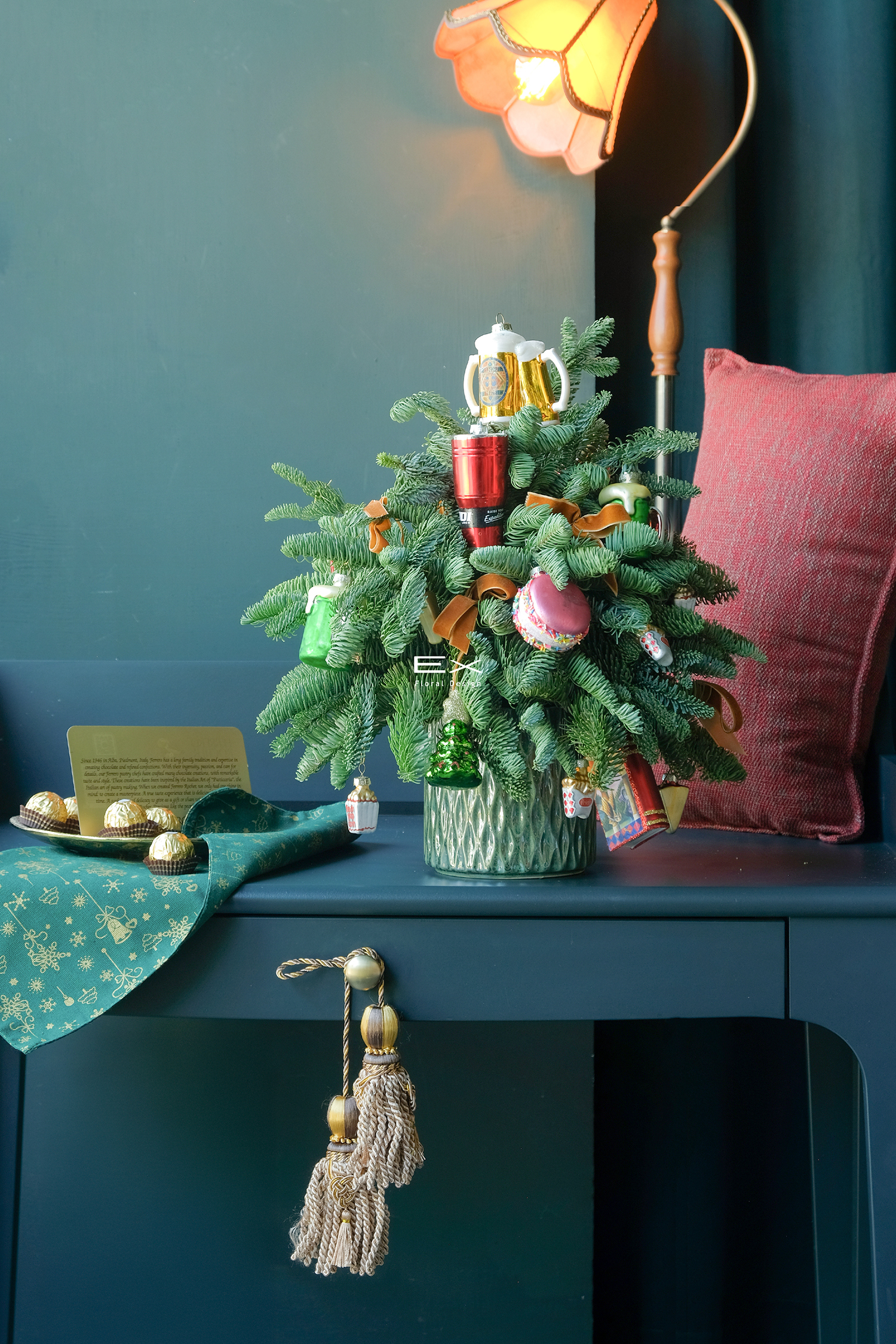 Cheers! 冰啤聖誕 Christmas Floral Gift