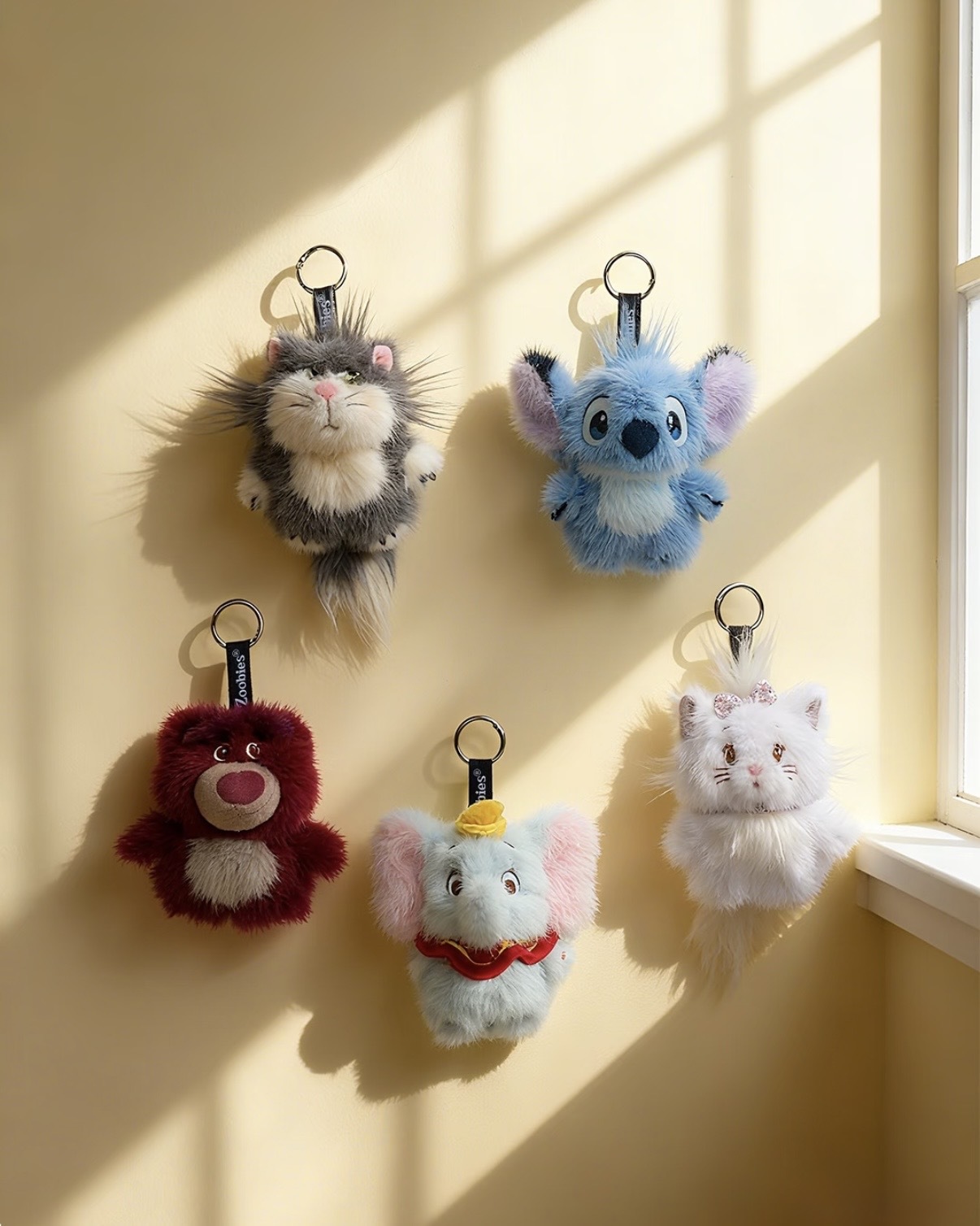 迪士尼 DISNEY 路西法 瑪麗貓 史迪奇 熊抱哥 小飛象 毛絨 鑰匙圈 吊飾 耳機包 收納包 小包 官方正版授權 / 預購