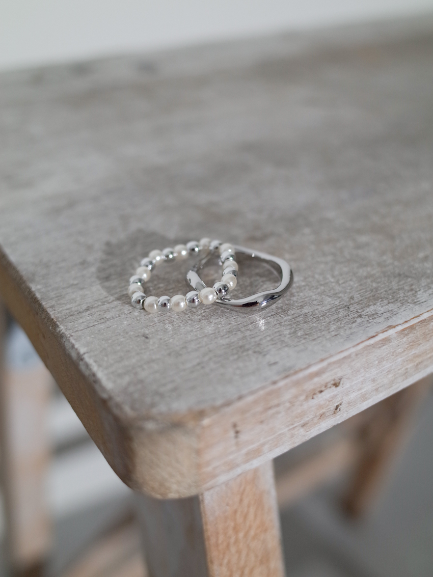 pearl x silver ring set