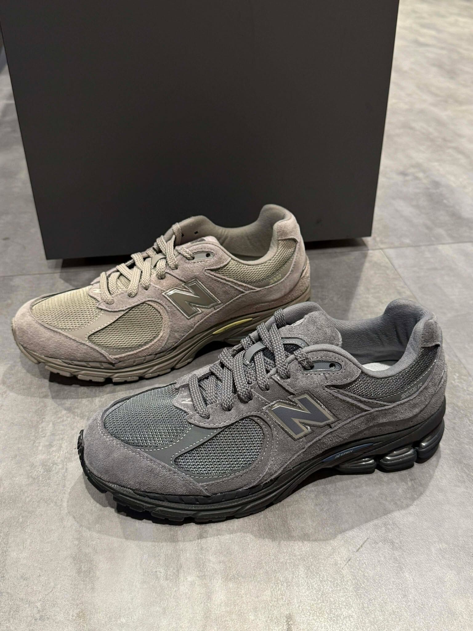 NEW BALANCE 2002R 麂皮 緩震 休閒鞋 深灰 U2002RH / 奶茶 U2002RP