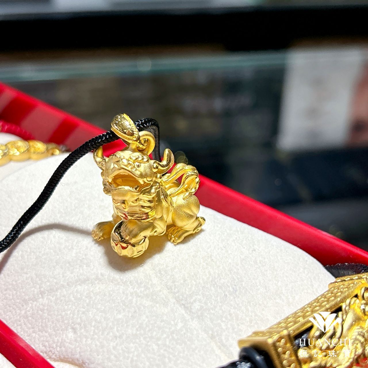 白沙屯媽祖 招財獅 黃金墜子