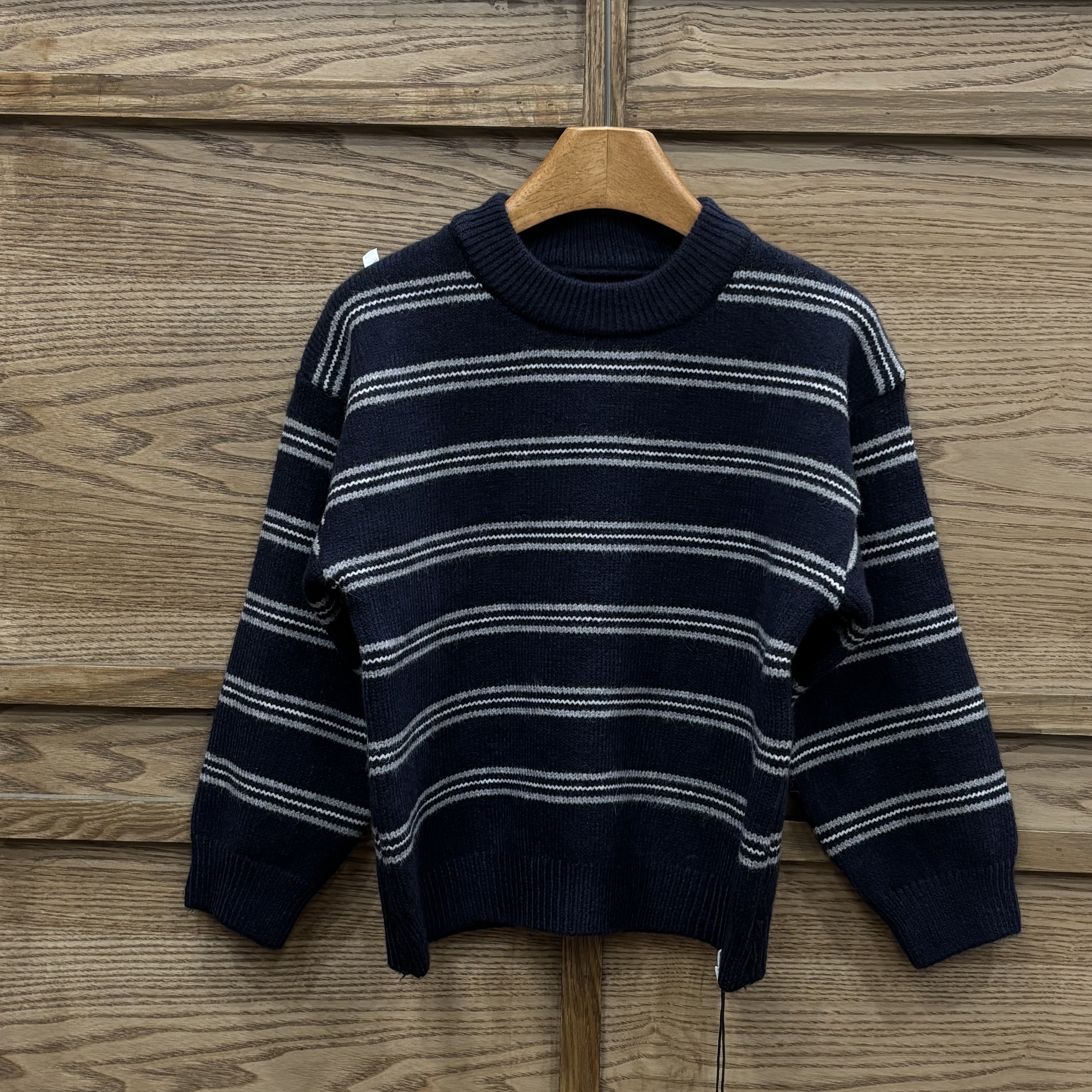 A03701文青風柔軟條紋毛衣