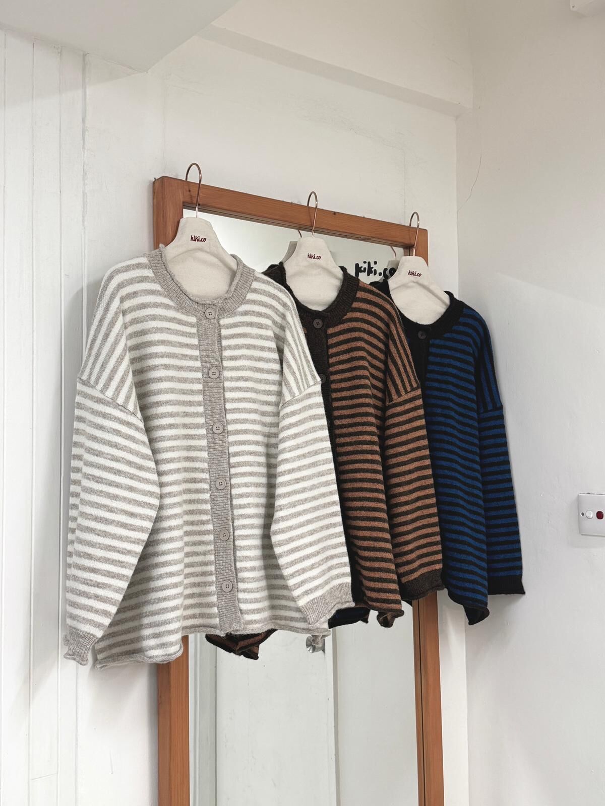 針織橫紋開鈕外套