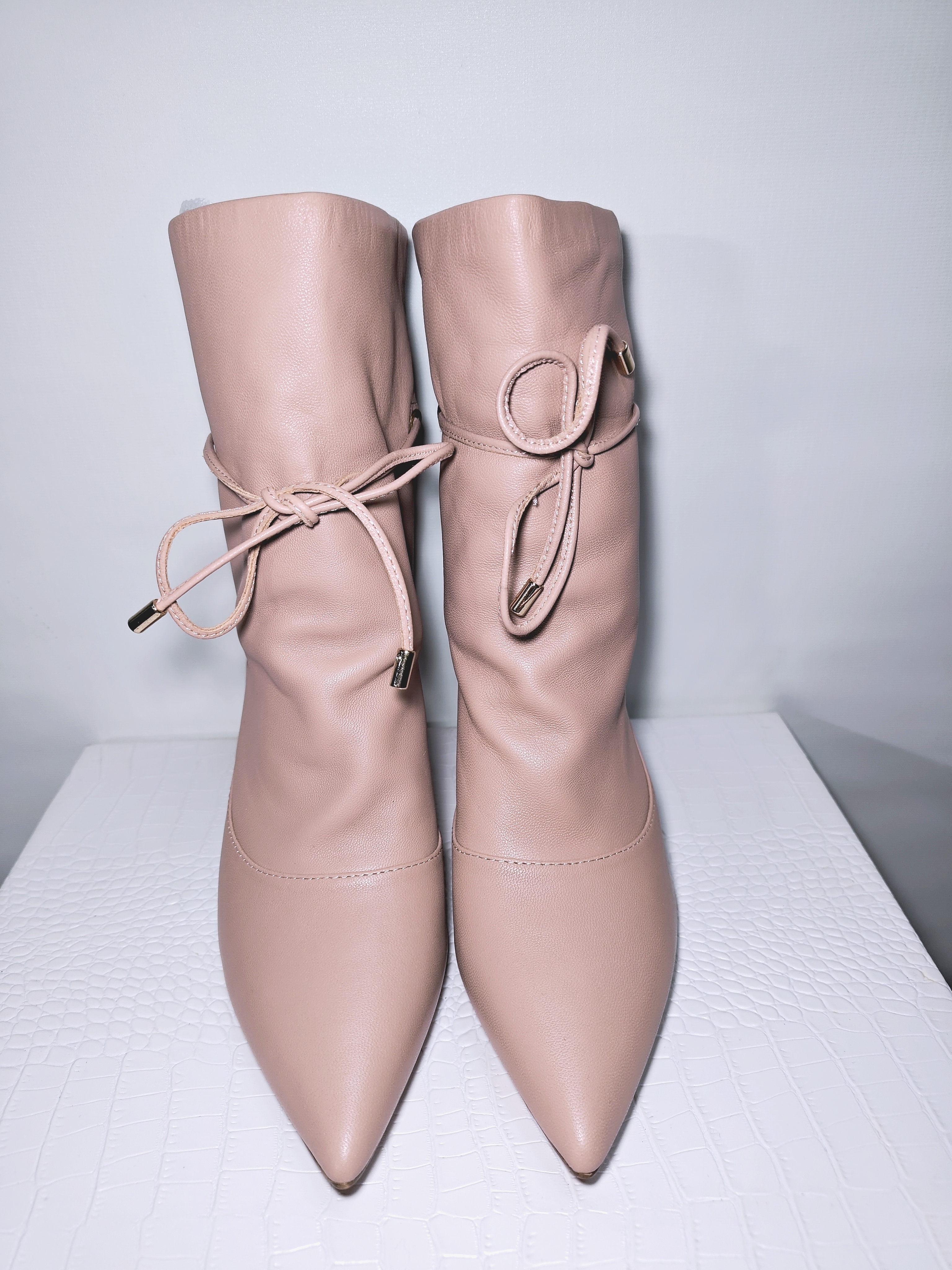 38碼 柔美裸色皺褶高跟靴 S14