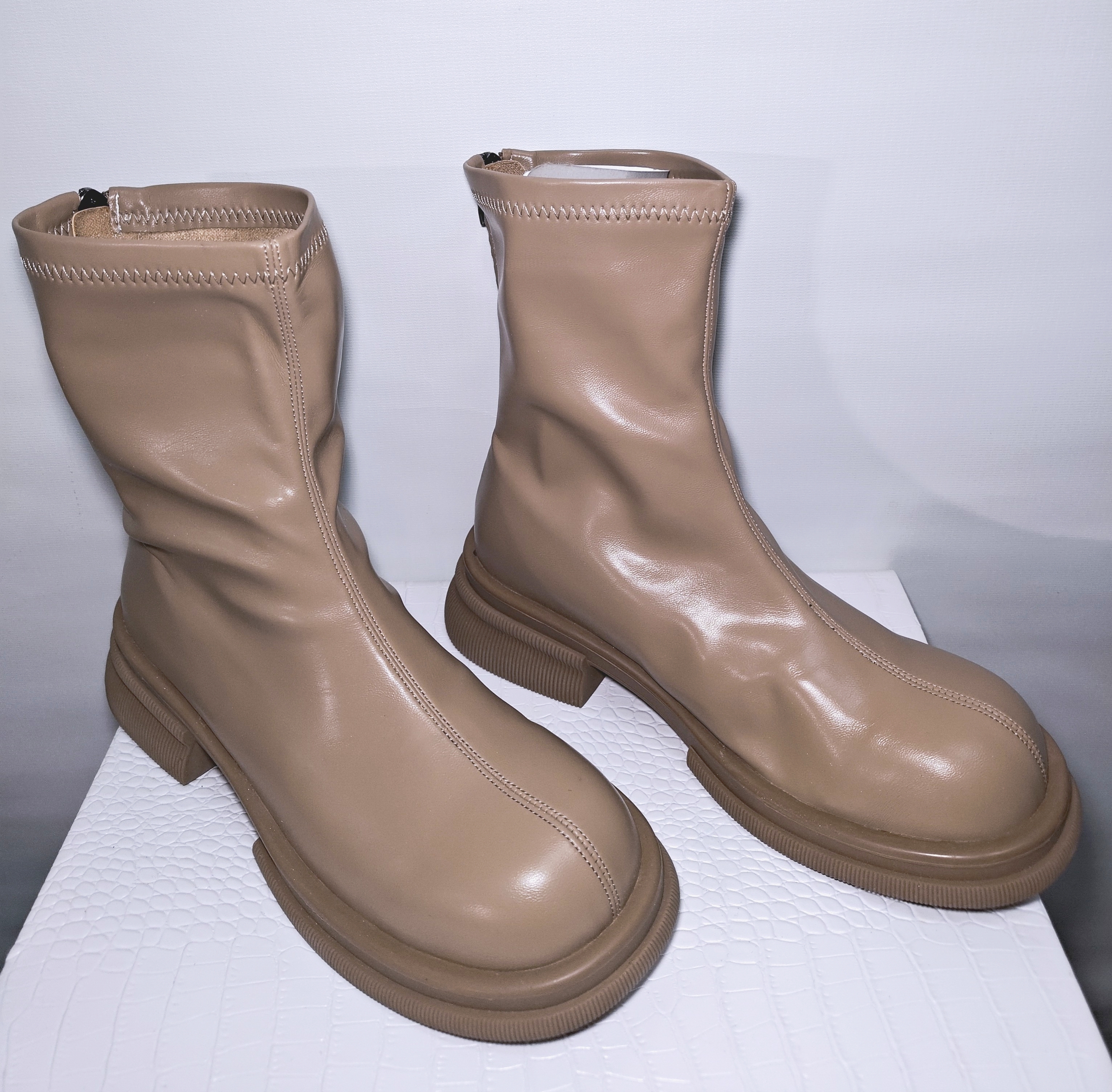 38碼 奶油駝色皺褶厚底襪靴 S16