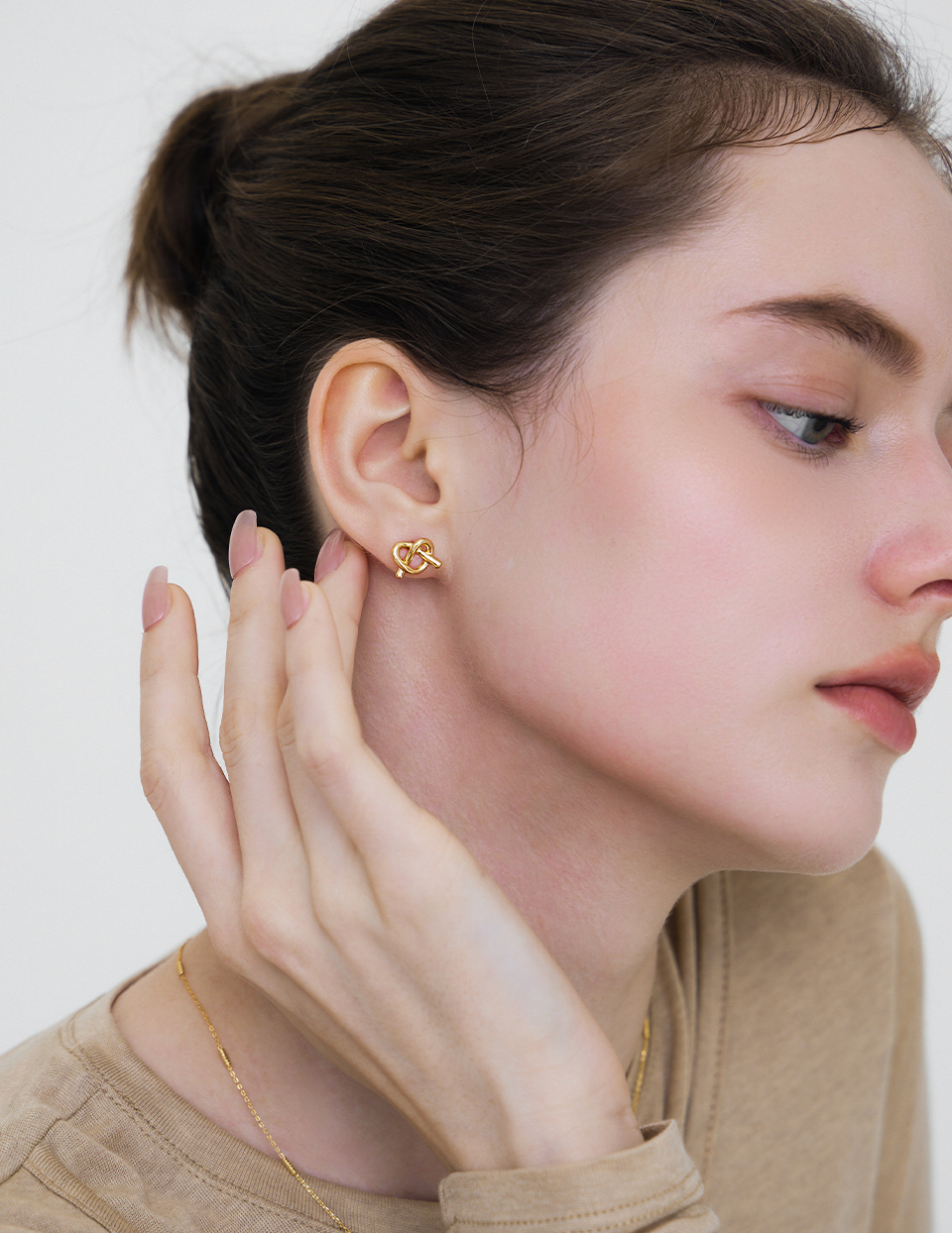 心型蝴蝶餅。針式耳環(金)