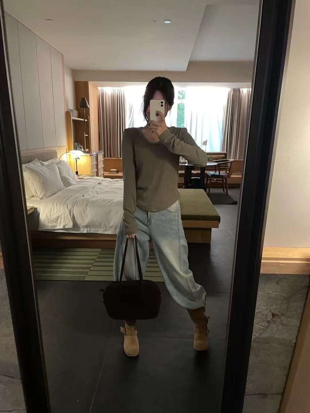 010 多色磨毛感下弧上衣