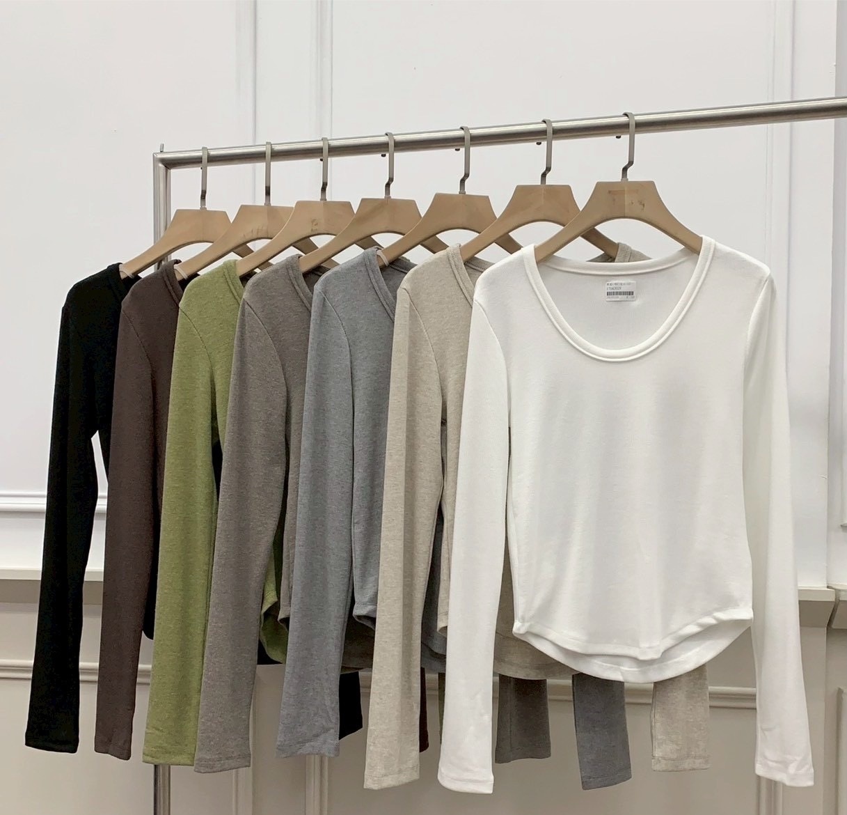 010 多色磨毛感下弧上衣