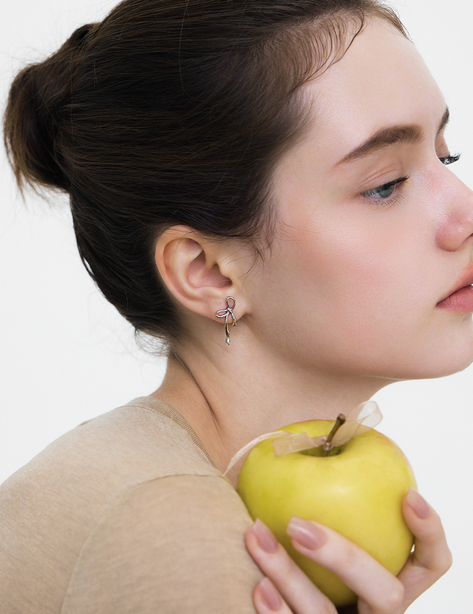 簡約飄感緞帶。針式耳環