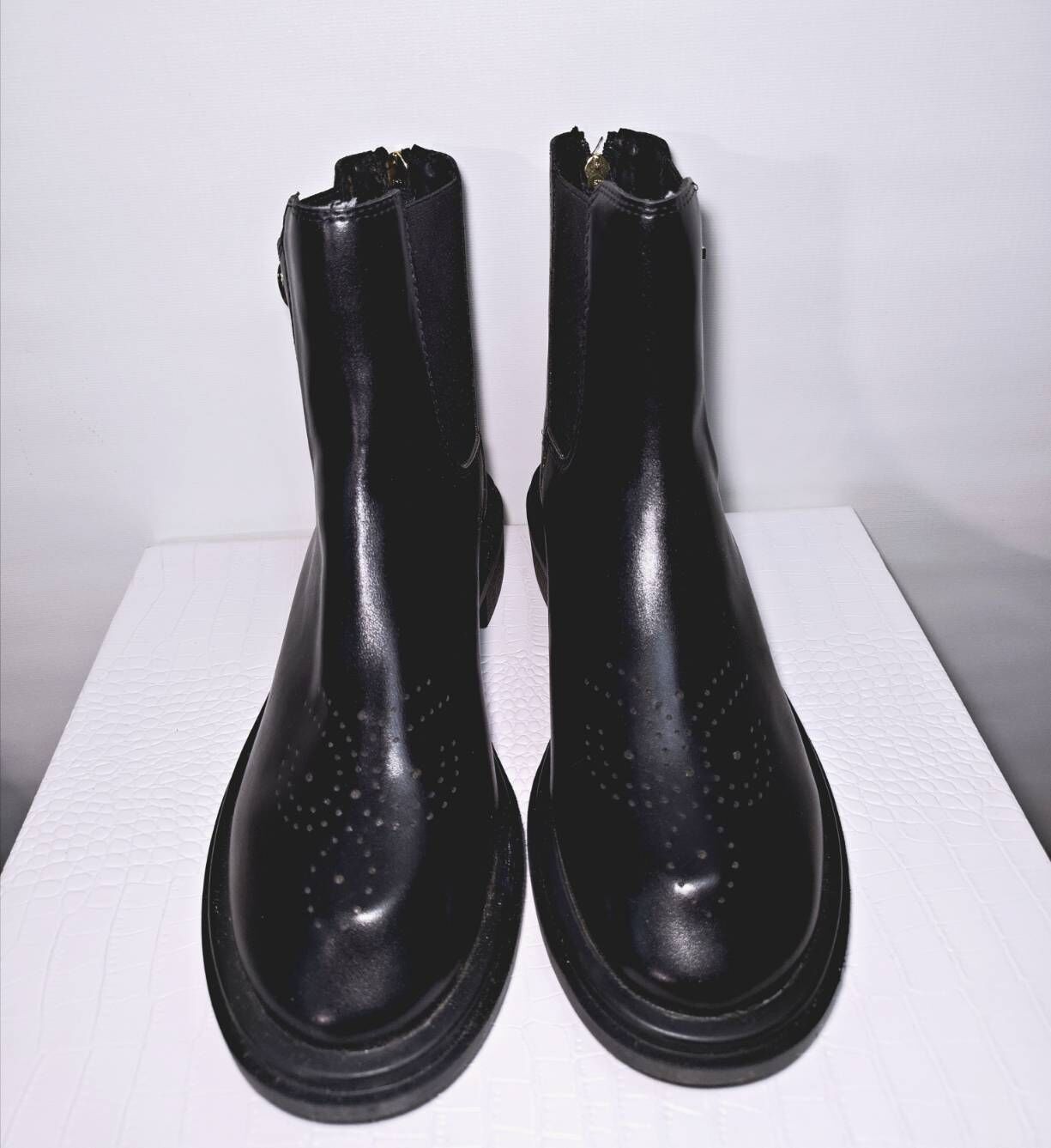 40碼 雕花金鍊切爾西靴 S24